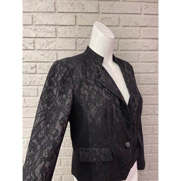 Chico’s Women Black Lace / Ponte Knit One Button Cropped Blazer Size 0 - Picture 4 of 12